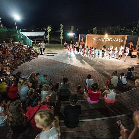 Camping Internazionale - Sottomarina Di คิออกเจีย ภายนอก รูปภาพ